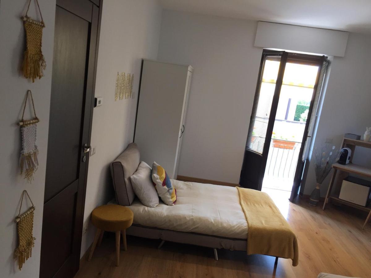 أرونا Il Gatto Stanco B&B المظهر الخارجي الصورة