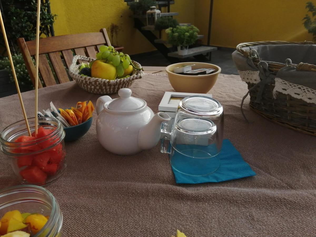 أرونا Il Gatto Stanco B&B المظهر الخارجي الصورة